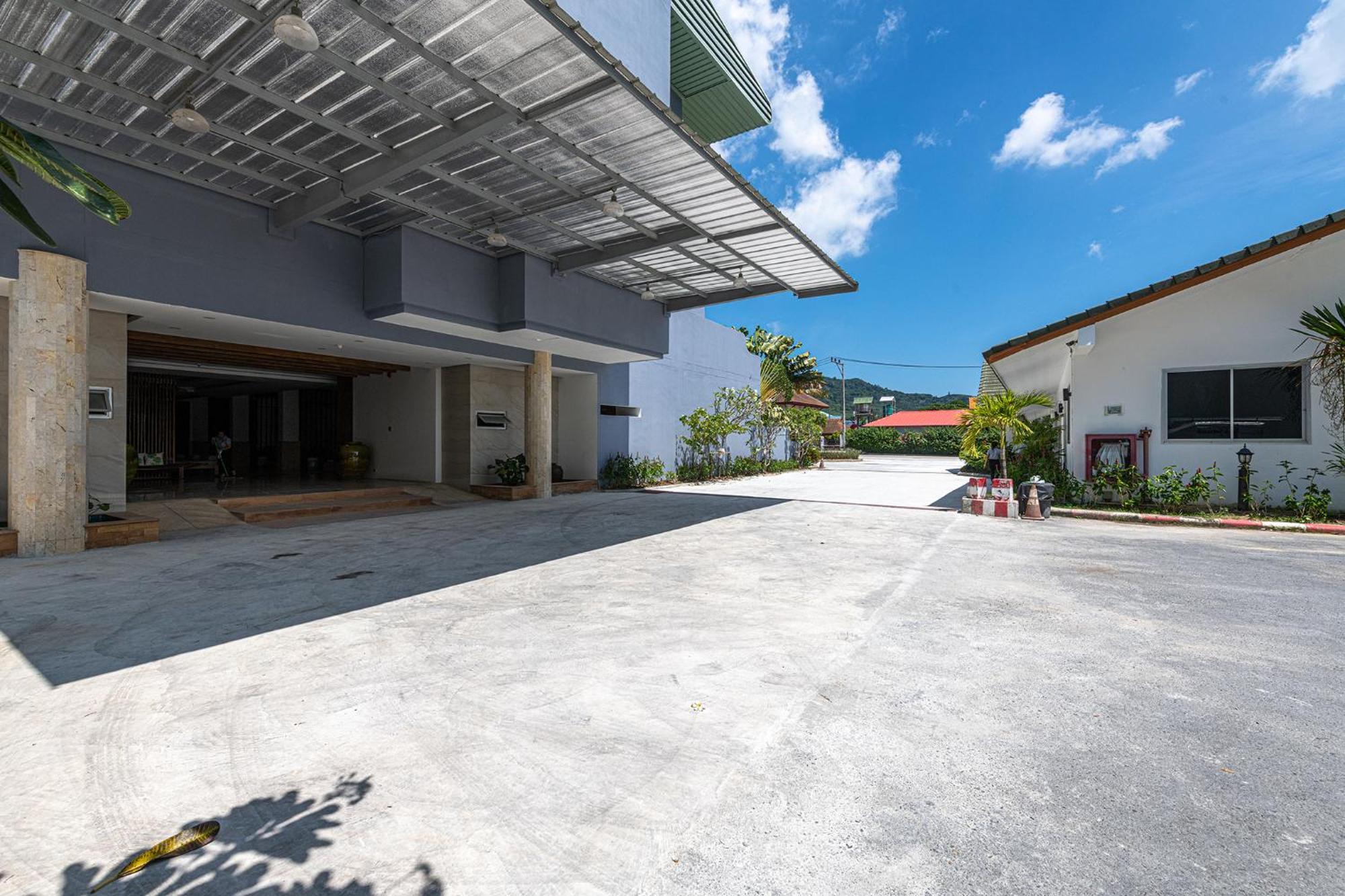 Blue Beach Grand Resort And Spa In Chalong Phuket By Dayuu Ban Saiyuan Extérieur photo