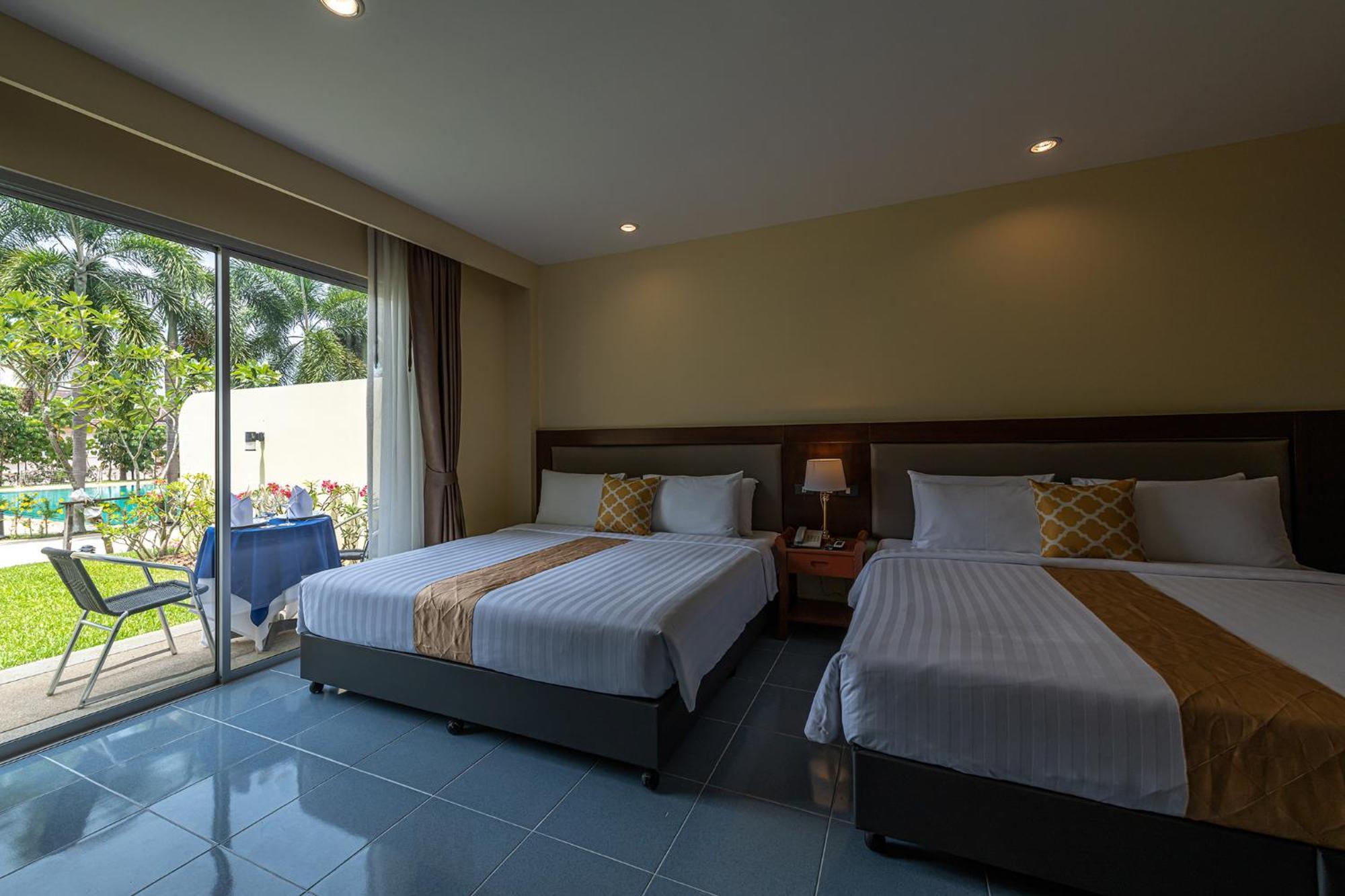 Blue Beach Grand Resort And Spa In Chalong Phuket By Dayuu Ban Saiyuan Extérieur photo