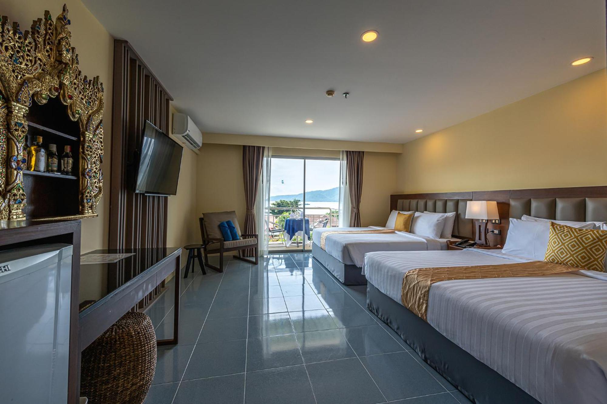 Blue Beach Grand Resort And Spa In Chalong Phuket By Dayuu Ban Saiyuan Extérieur photo