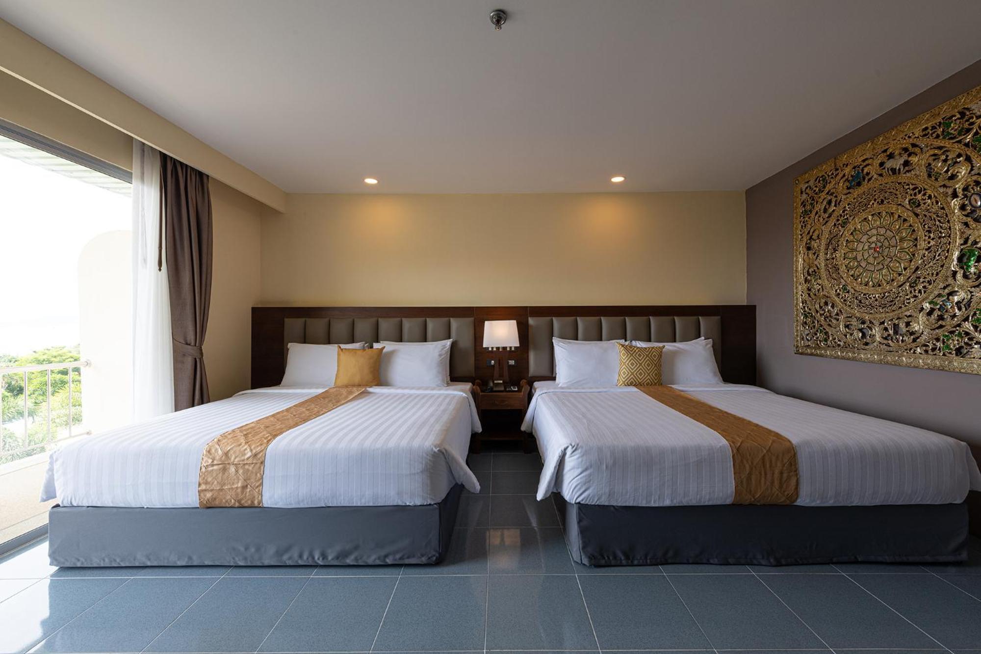 Blue Beach Grand Resort And Spa In Chalong Phuket By Dayuu Ban Saiyuan Extérieur photo
