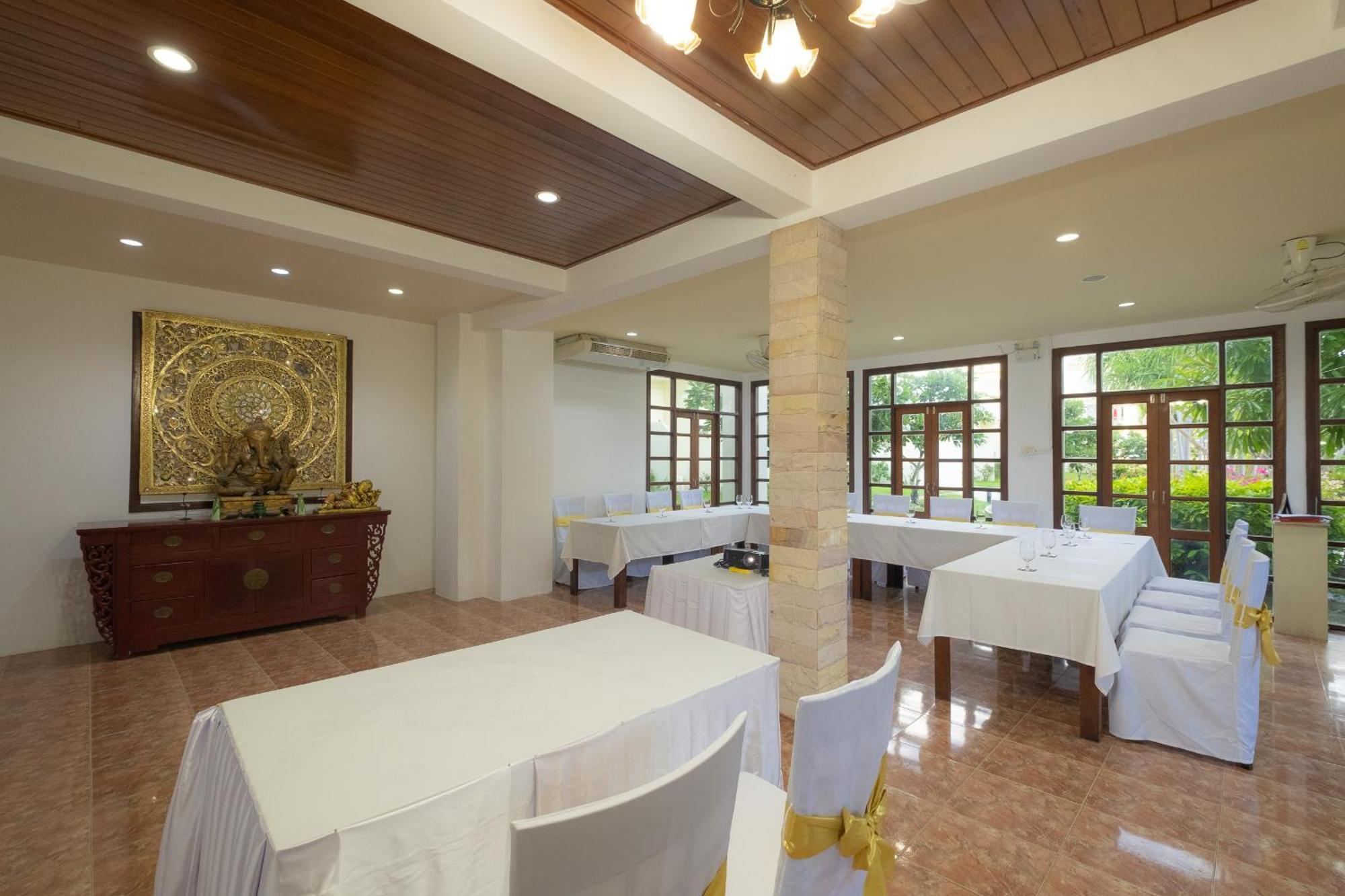 Blue Beach Grand Resort And Spa In Chalong Phuket By Dayuu Ban Saiyuan Extérieur photo
