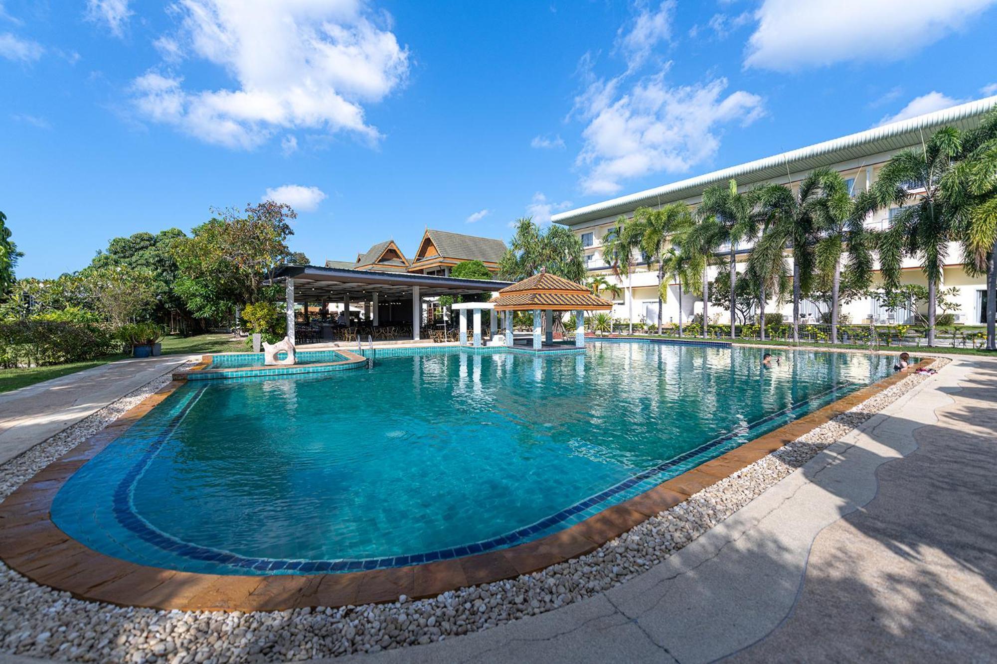 Blue Beach Grand Resort And Spa In Chalong Phuket By Dayuu Ban Saiyuan Extérieur photo