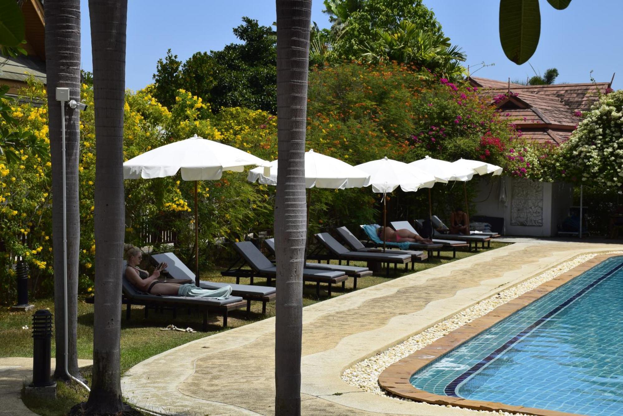 Blue Beach Grand Resort And Spa In Chalong Phuket By Dayuu Ban Saiyuan Extérieur photo