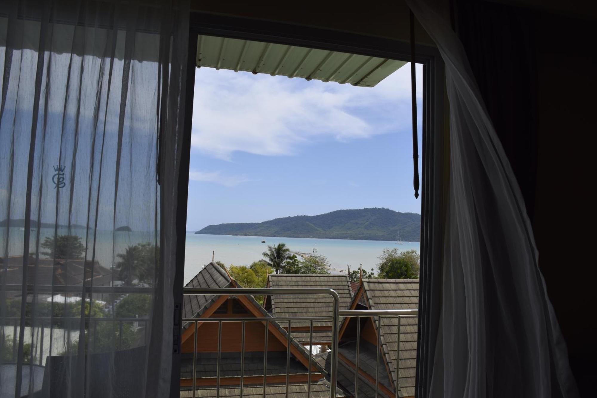 Blue Beach Grand Resort And Spa In Chalong Phuket By Dayuu Ban Saiyuan Extérieur photo