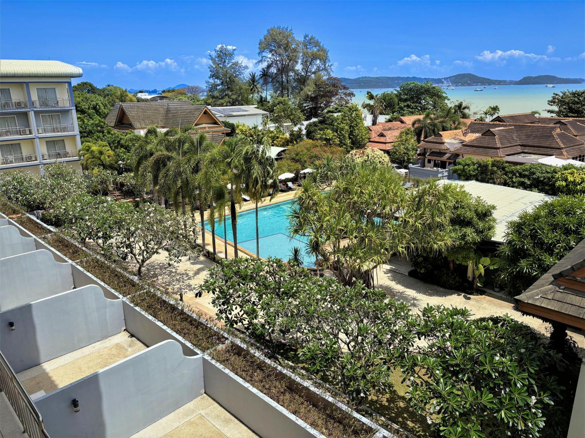 Blue Beach Grand Resort And Spa In Chalong Phuket By Dayuu Ban Saiyuan Extérieur photo